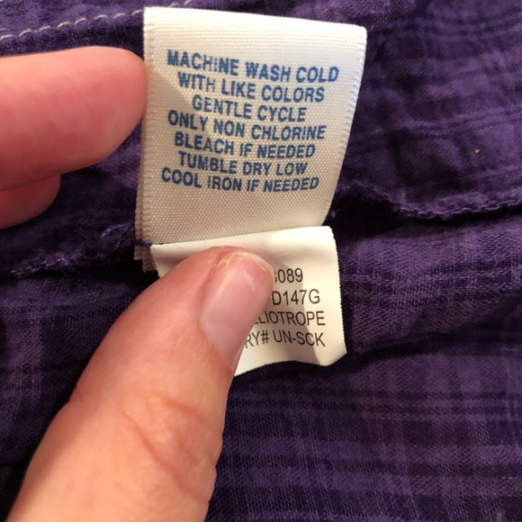 Purple long sleeve, v-neck button up - Picture 6 of 6